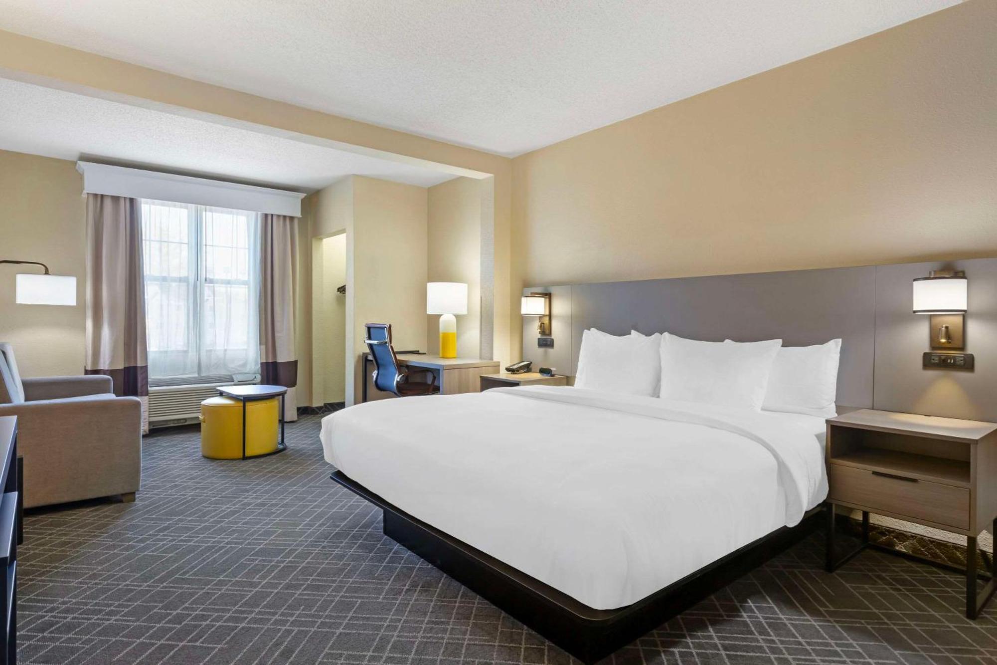 Comfort Suites Hanes Mall Winston-Salem Exteriör bild