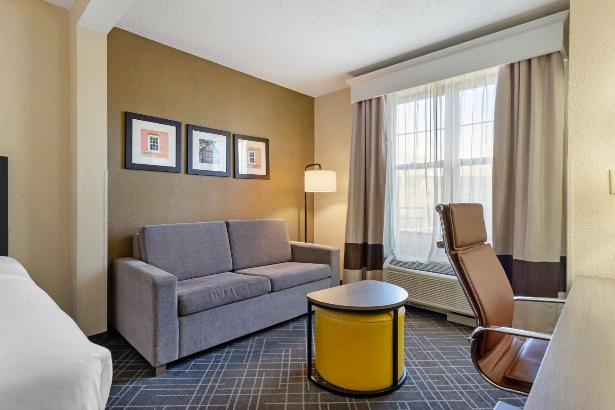 Comfort Suites Hanes Mall Winston-Salem Exteriör bild
