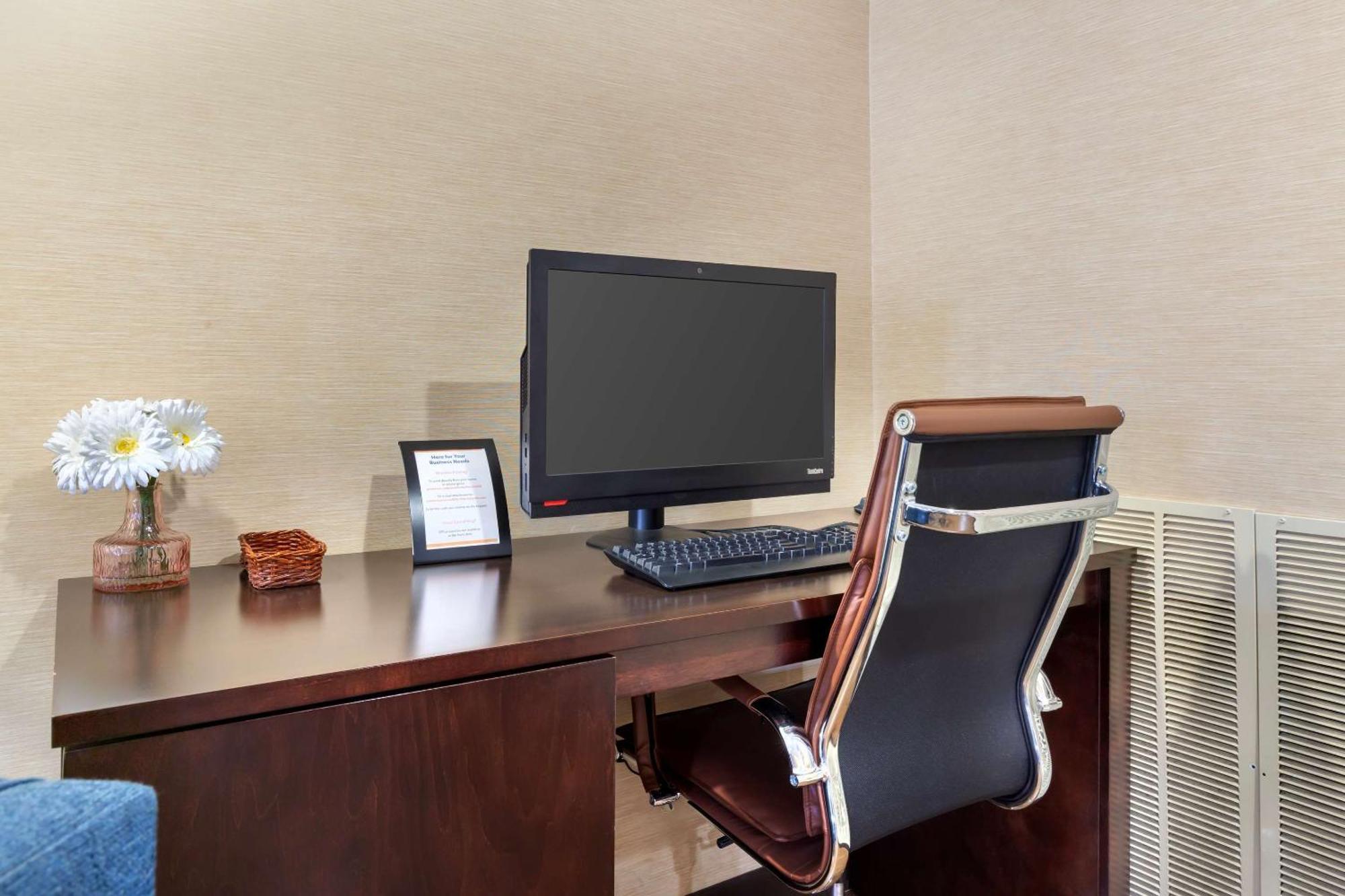 Comfort Suites Hanes Mall Winston-Salem Exteriör bild