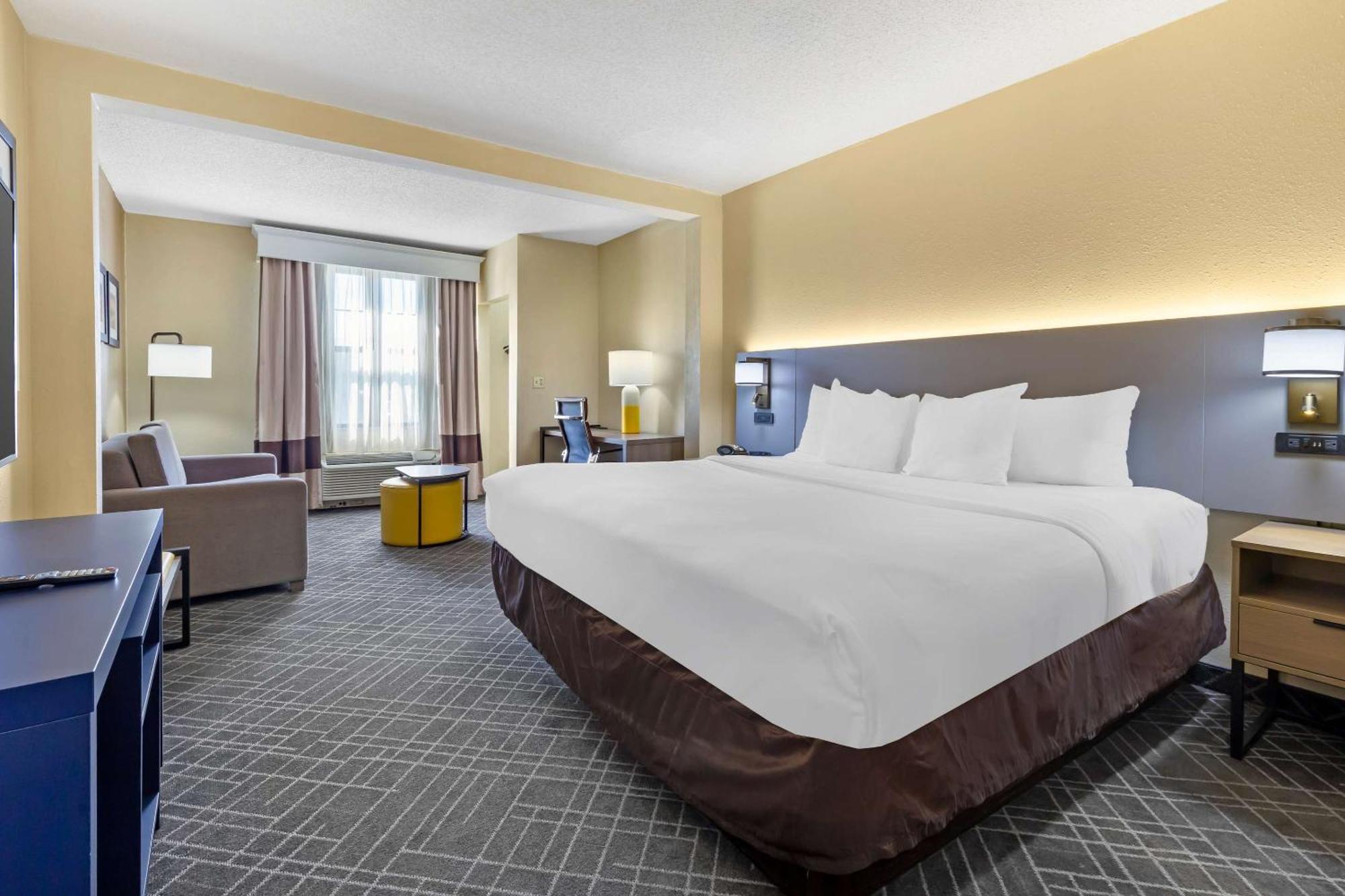 Comfort Suites Hanes Mall Winston-Salem Exteriör bild